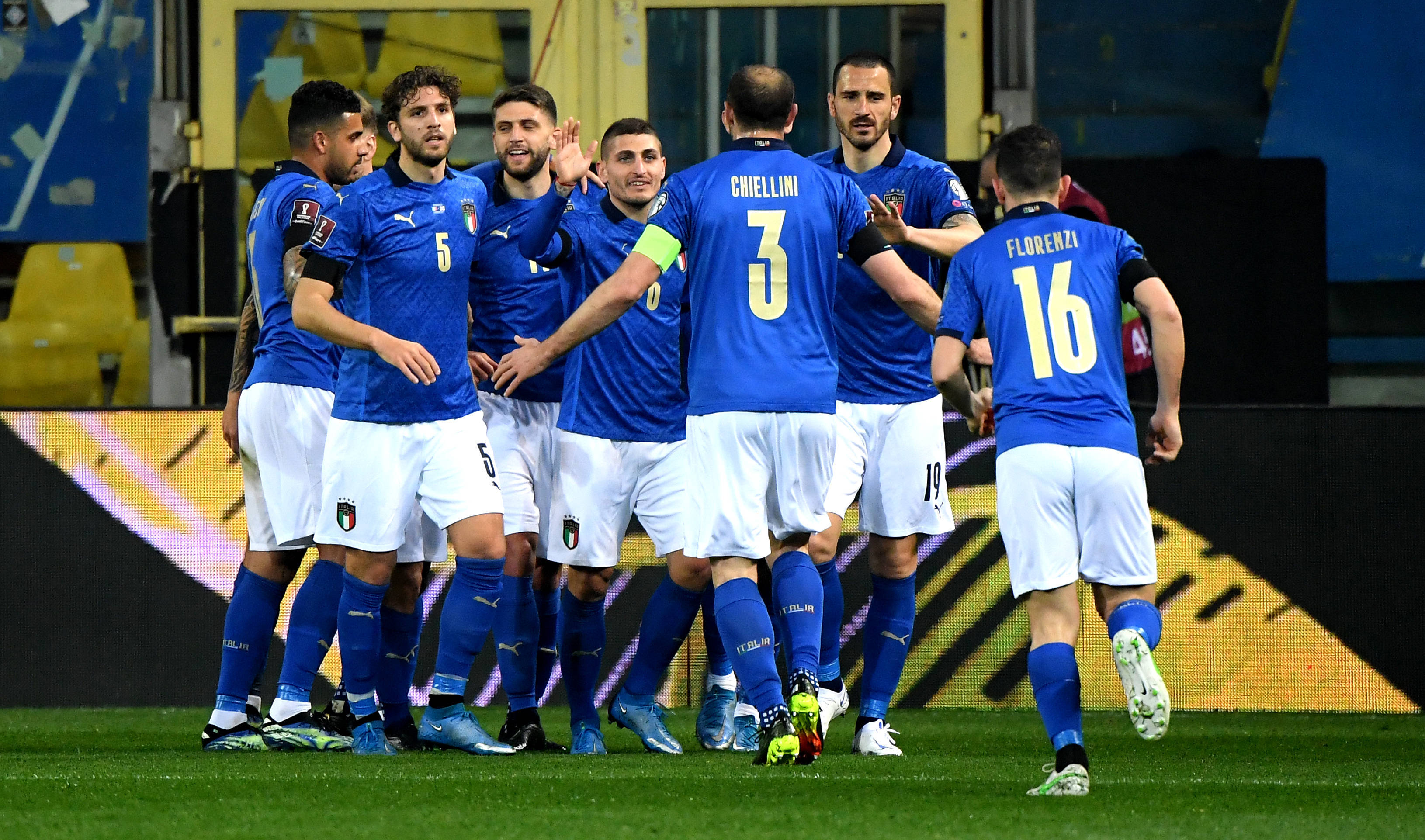 塞维利亚主场大胜，豪取连胜