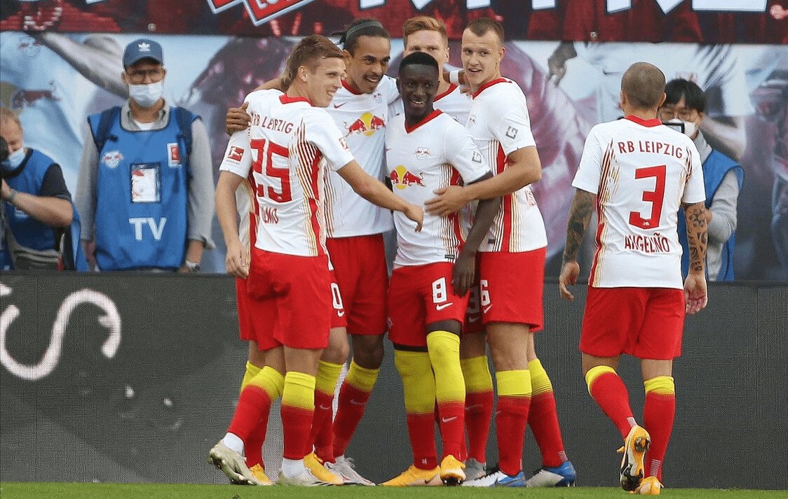 包含美因茨队队长带领球队取得重要胜利的词条