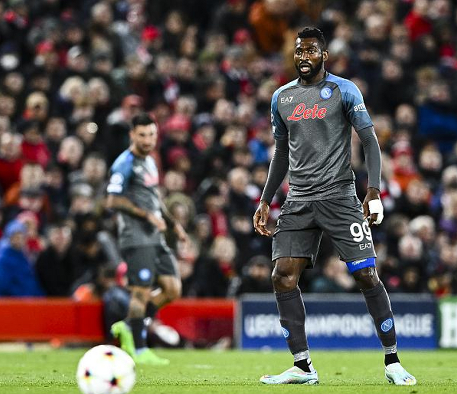 教练变动后，那不勒斯再遭失利的简单介绍