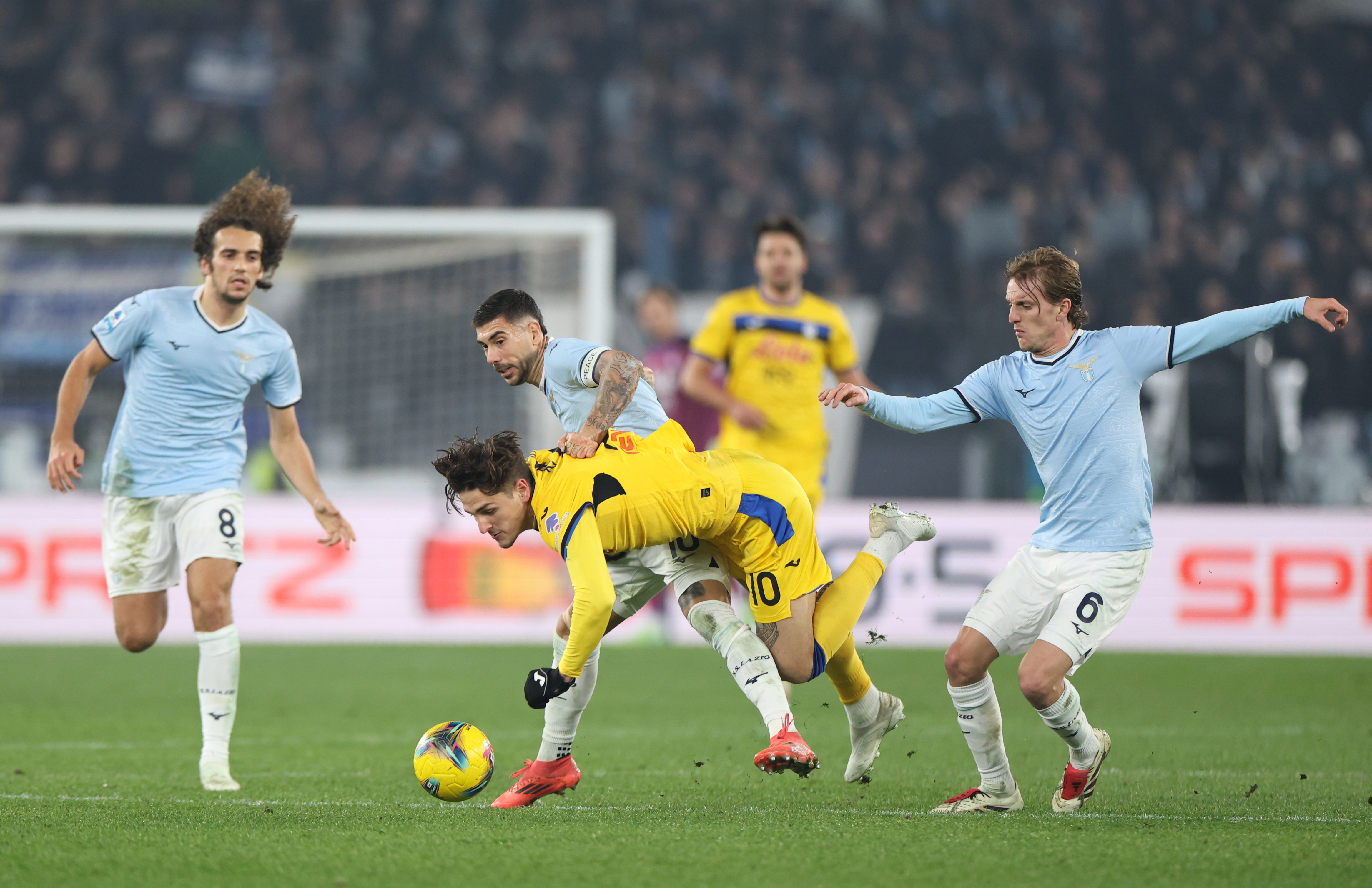 拉齐奥客场挑战国际米兰，实力相当