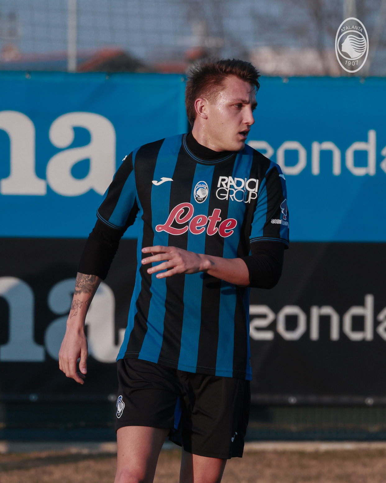 关于国际米兰防守线稳固,球队积极备战关键比赛的信息 关于国际米兰防守线稳固,球队积极备战关键比赛的信息