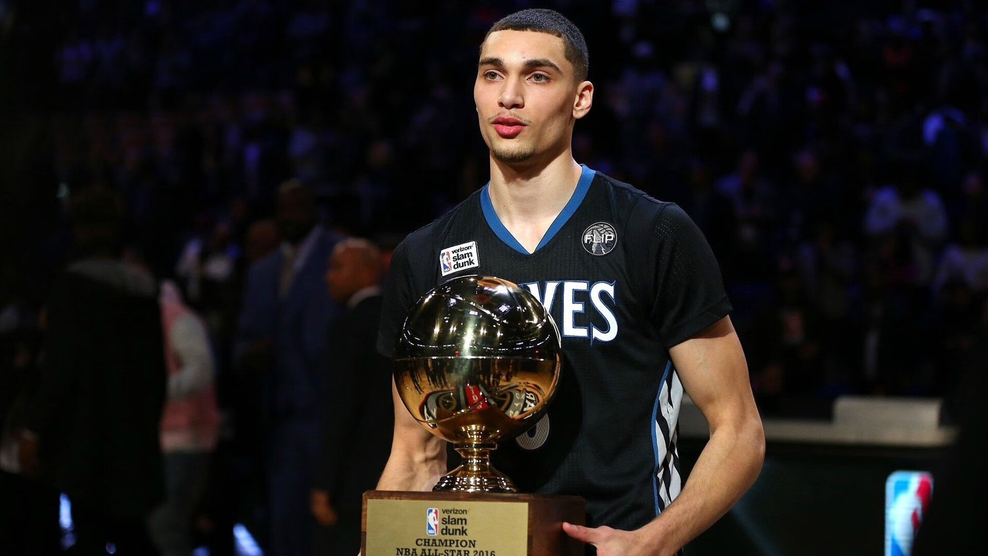 德甲争冠战之夜，萨拉赫的压制级演出如何改写历史