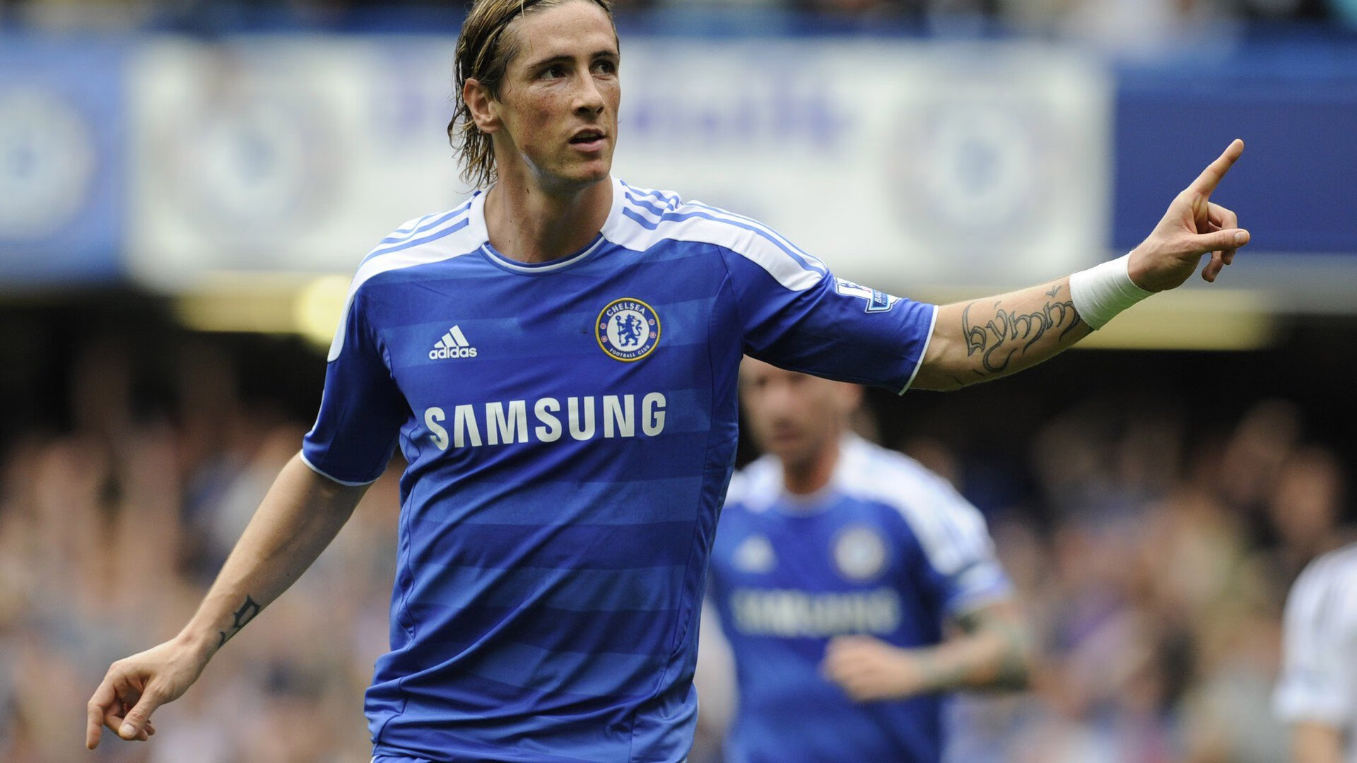 米切尔之夜，F1街道赛的进攻独舞