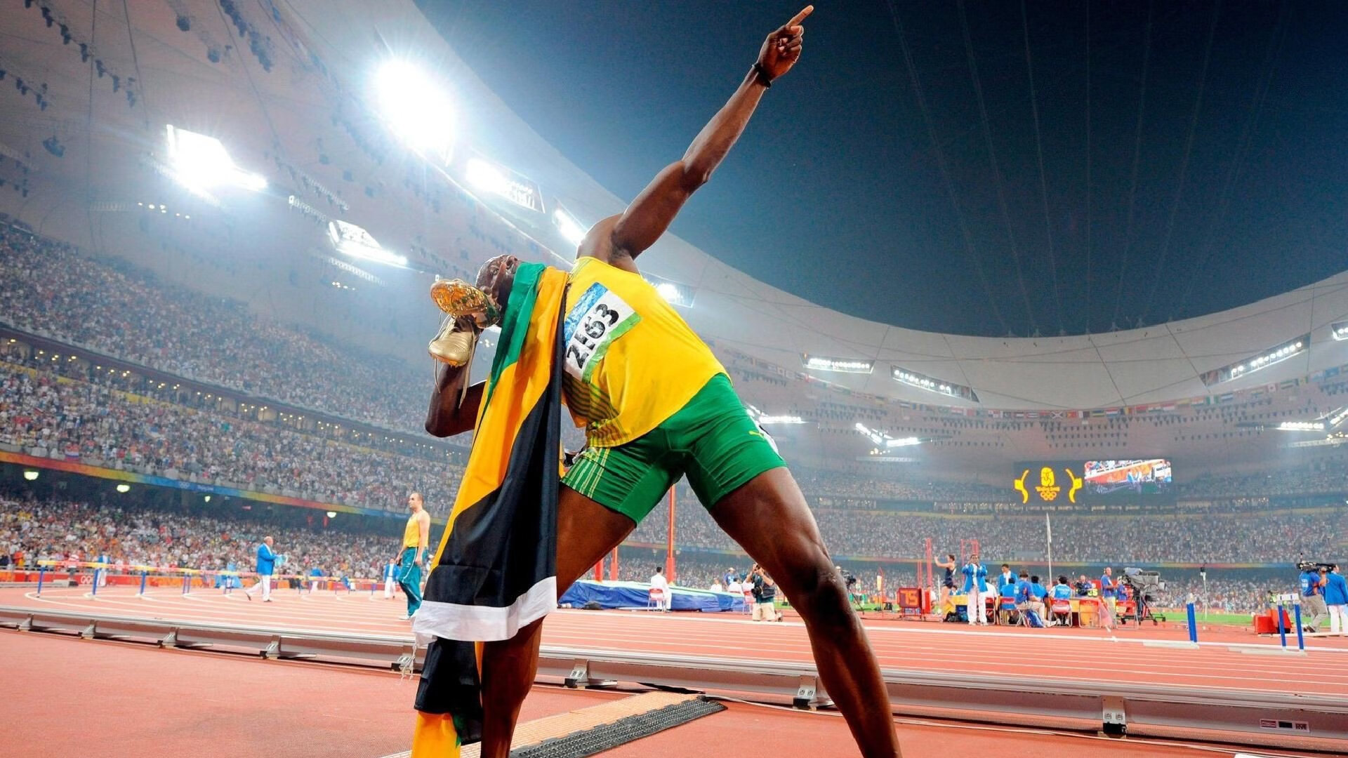 从上海滩到总决赛，布克的接管时刻与篮球的跨洋回响