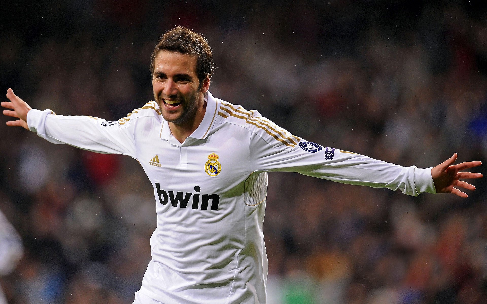 篮球无疆界，广州队横扫雄鹿背后的跨文化竞技启示